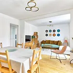 Modern And Calm 2 Bedroom Appartment T3