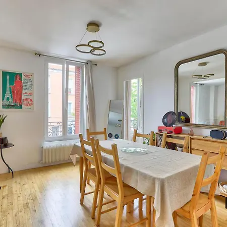 Modern And Calm 2 Bedroom T3 Apartment Paris